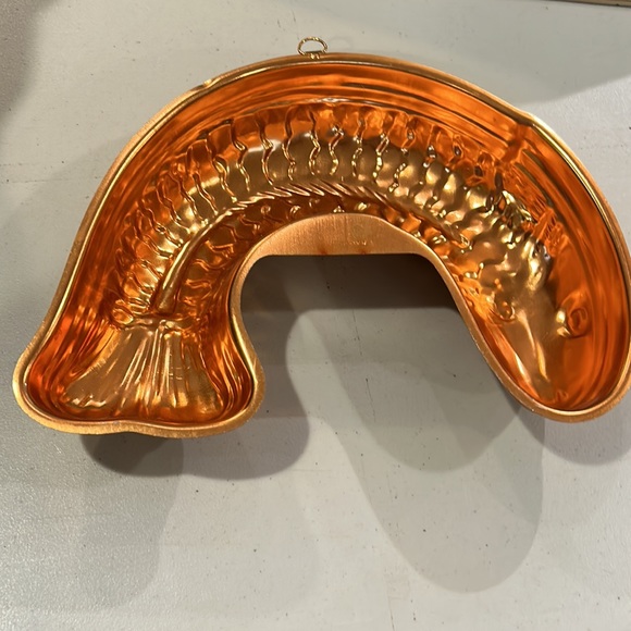 Copper hanging home Dec decor fish salmon cake pan 5 1/2 cups 11 in long metal - Picture 7 of 7